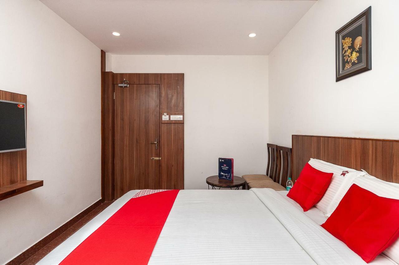 Oyo 29859 Rds Guest House Ambur Esterno foto