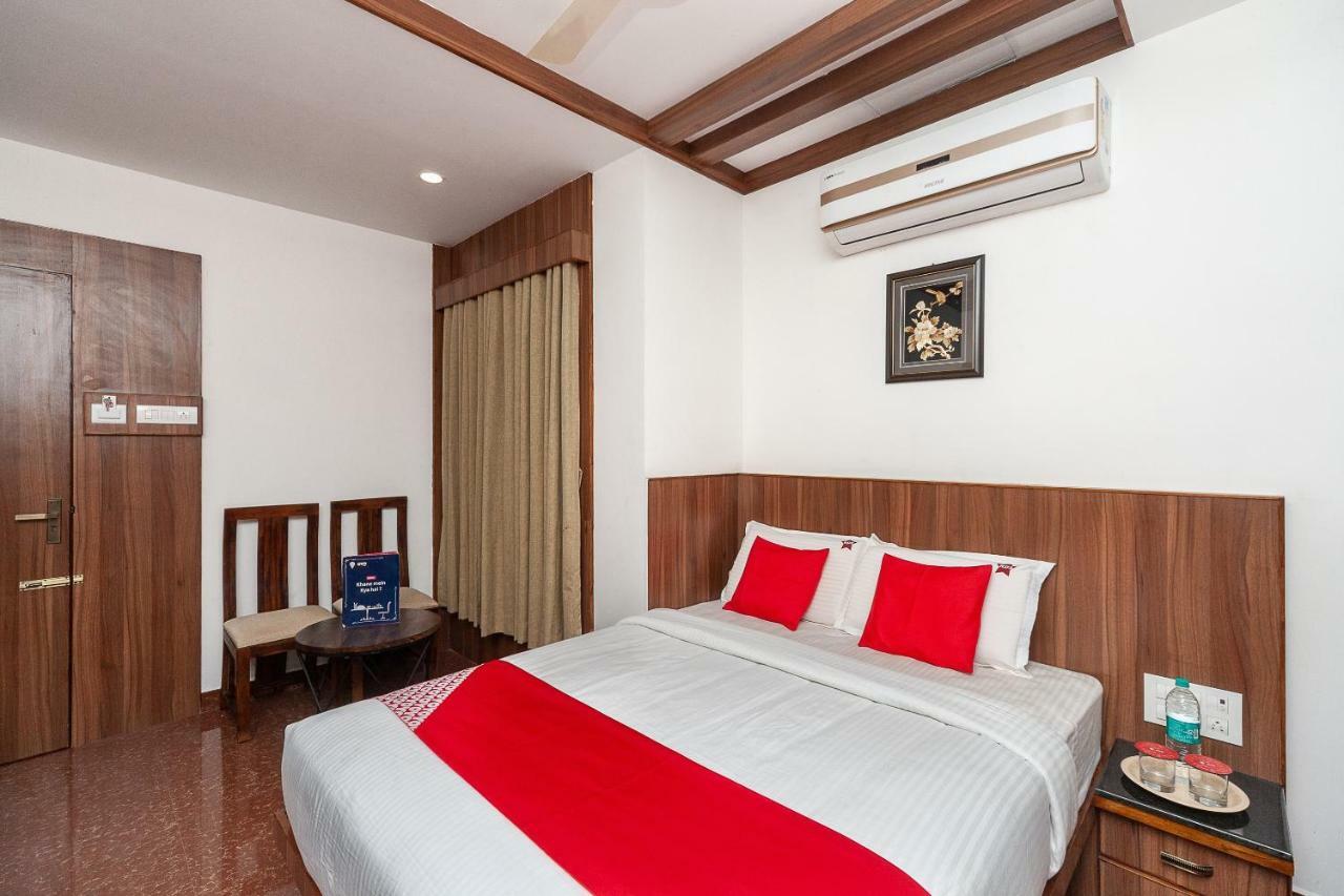 Oyo 29859 Rds Guest House Ambur Esterno foto