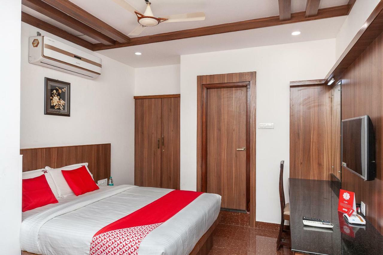 Oyo 29859 Rds Guest House Ambur Esterno foto
