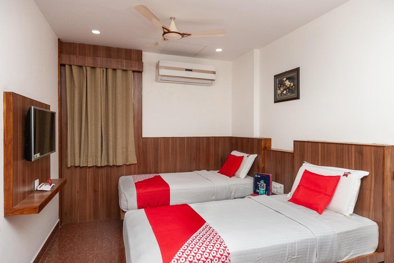 Oyo 29859 Rds Guest House Ambur Esterno foto